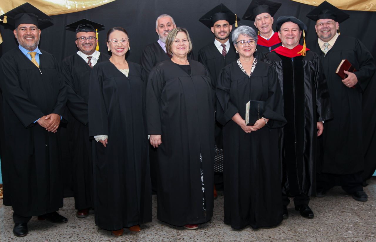 Cuerpo docente y administrativo