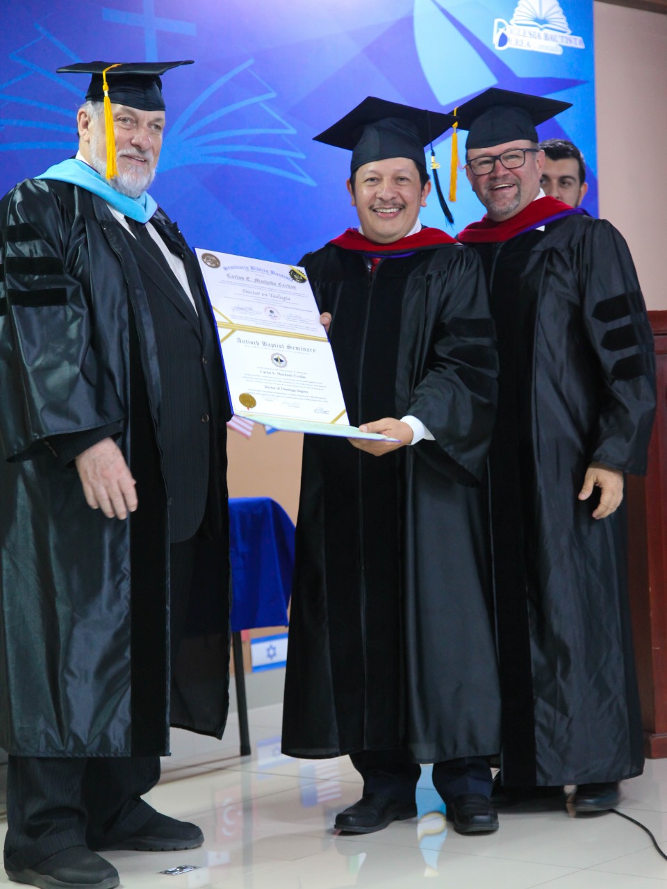 Doctor en Teología con diploma